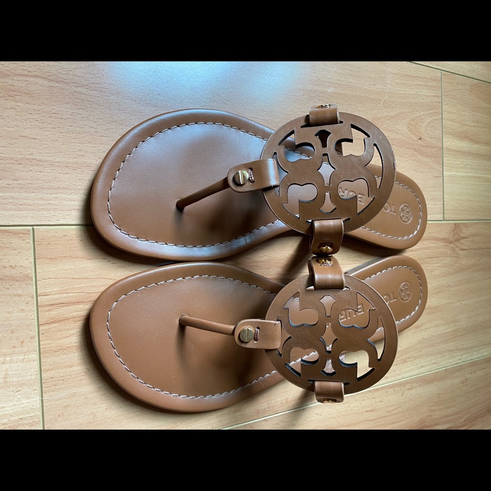 New Tory Burch Sandals